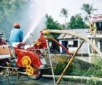 Máy bơm chế kết hợp xe máy Máy bơm chế kết hợp xe máy